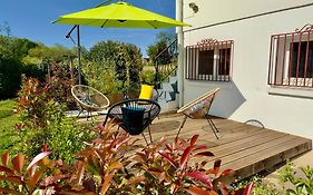 Maison Des Chenes 64 - Independant Apartment With Terrasse